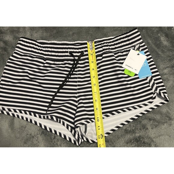 Medium Oneill Laney 2" Printed Stretch Boards Short, Black/White - Picture 6 of 8